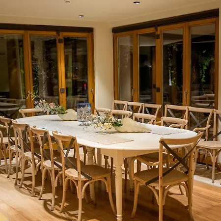 Corner Boutique Отель 3*