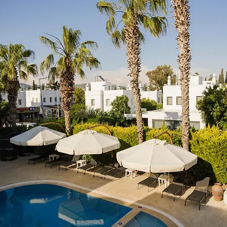 Corner Boutique 3* 比特兹