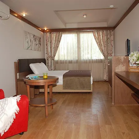 Corner Boutique Отель